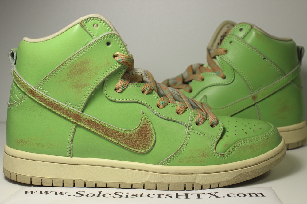 nike statue of liberty